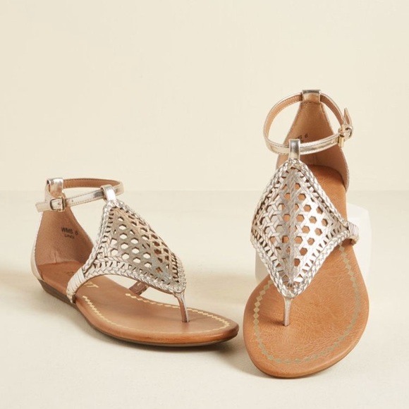 Report Shoes - Stitch Fix l Report Lexie Laser Cut Sandal